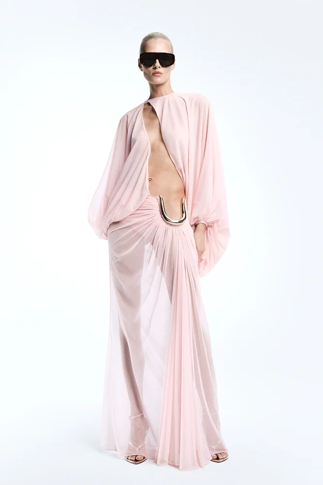 Konstantin Gown
