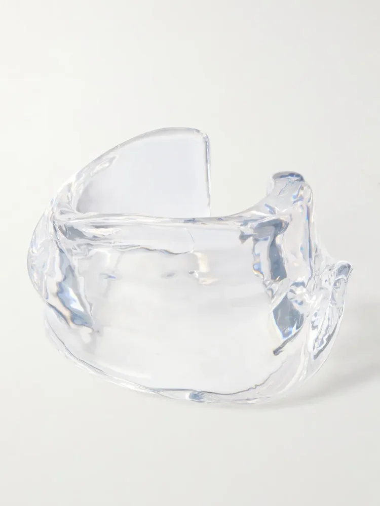 Draped resin cuff