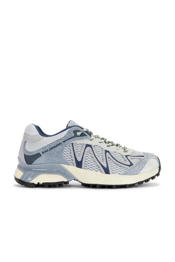 XT-Whisper Embroidery Sneaker