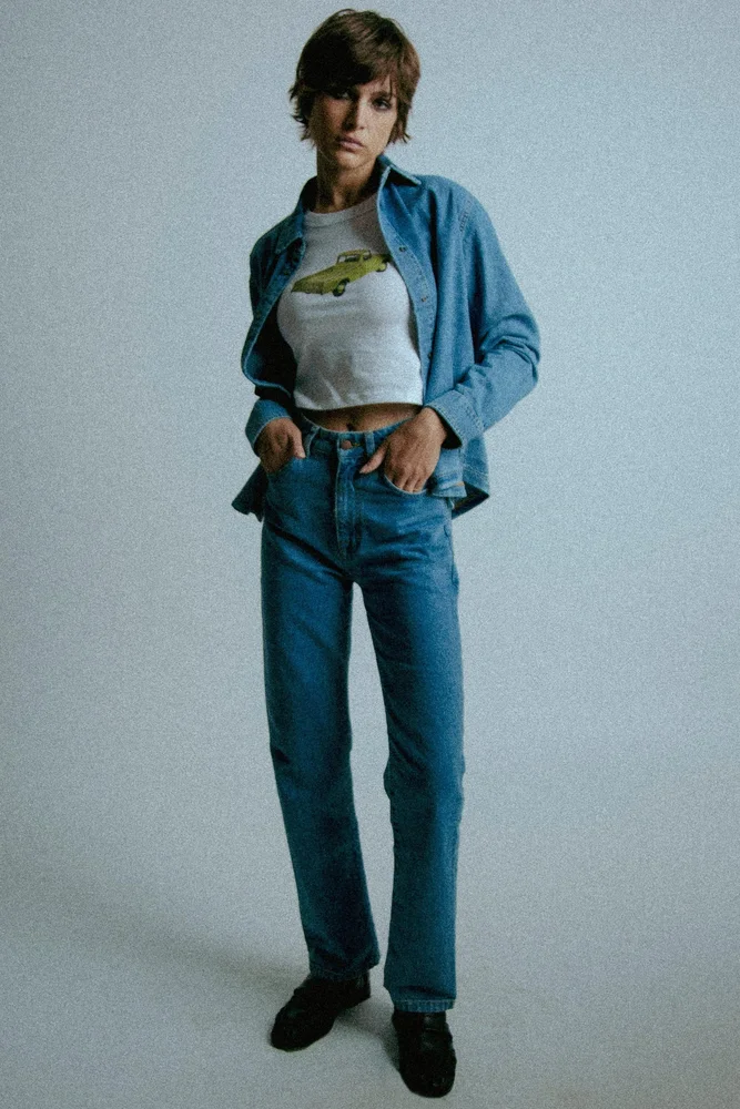 THE STRAIGHT LEG JEAN (Medium Wash)