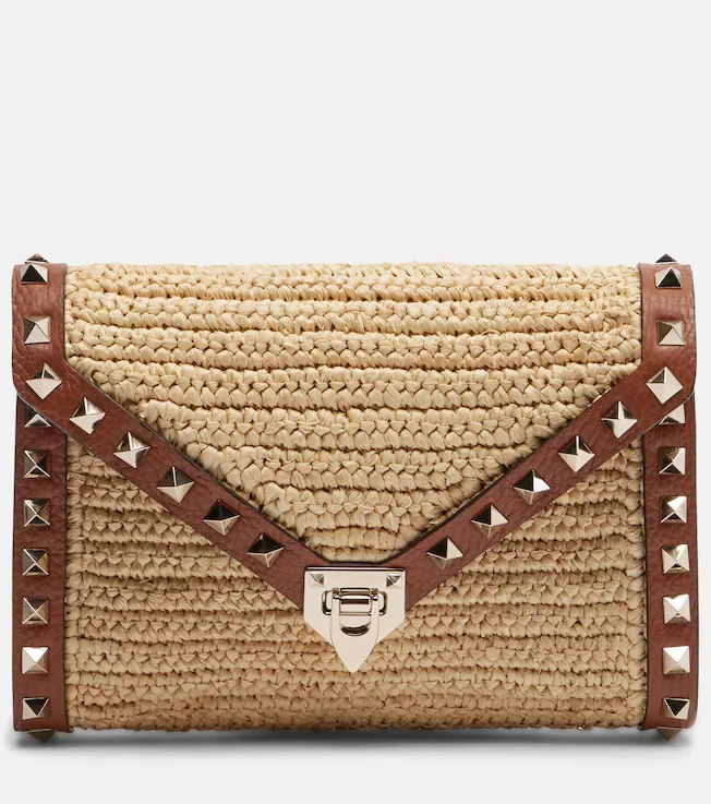 Rockstud Mini raffia shoulder bag