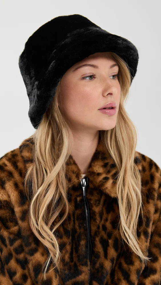 Apparis Amara Bucket Hat