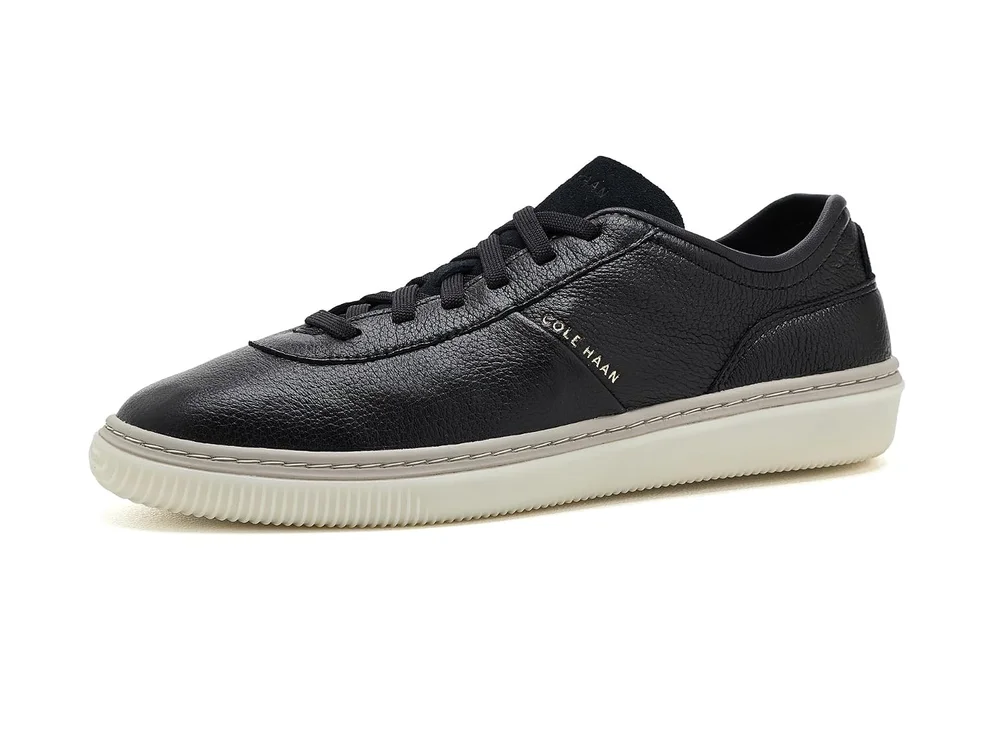 Packwell Sneakers