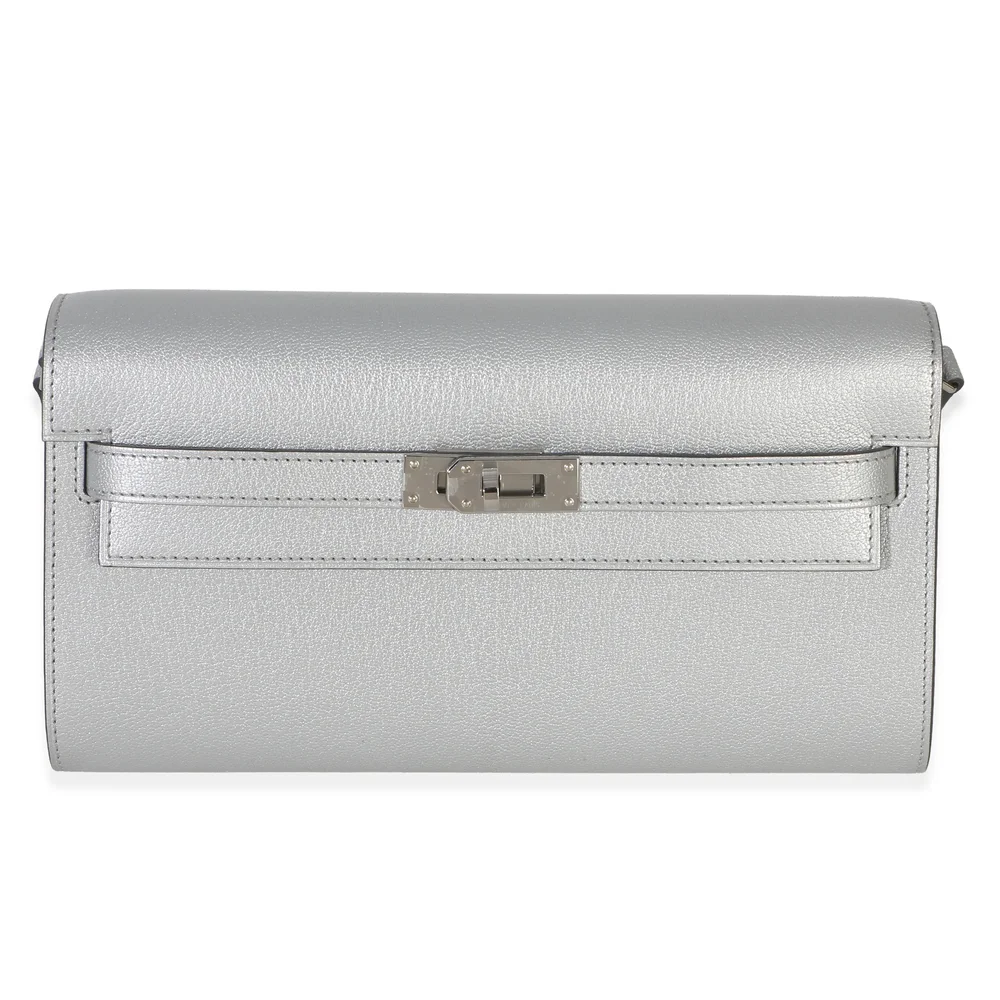 Pre-Owned Kelly Wallet To Go Argent Metallic Chevre Chamkilight with Palladium Hardware