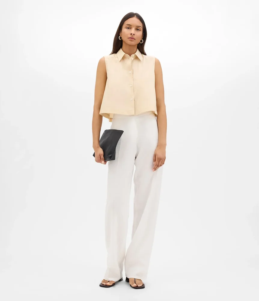 Cropped Sleeveless Shirt