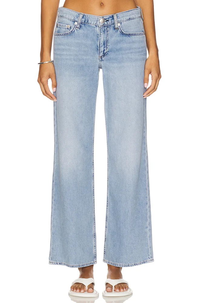 Featherweight Cam Low-Rise Ankle Straight Jeans