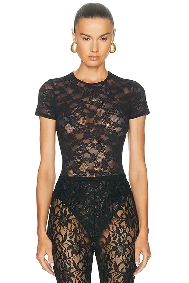 Le Stretch Lace Short Sleeve Bodysuit