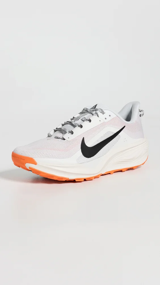ACG Pegasus Trail Sneakers