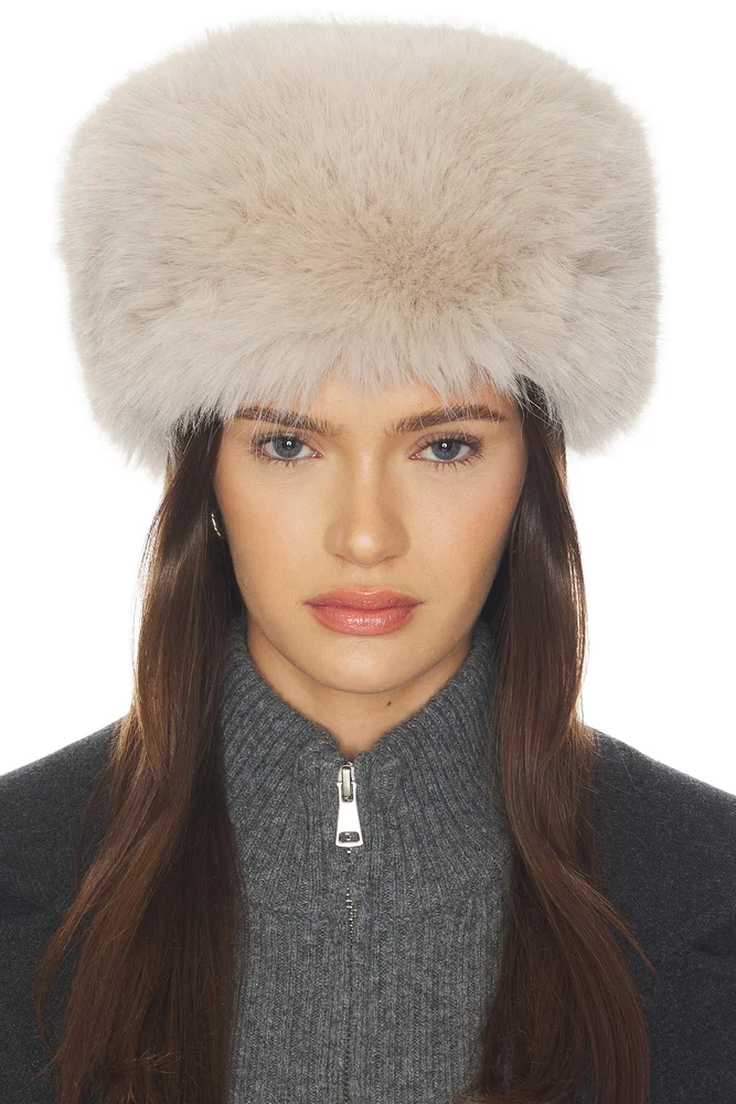 Natasha Hat