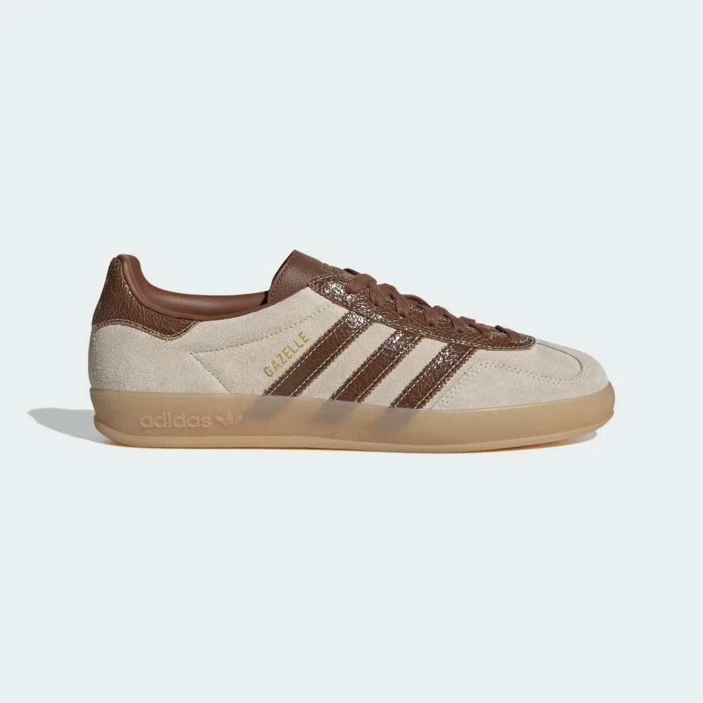 Gazelle Indoor Shoes in Off White/Preloved Brown/Gum