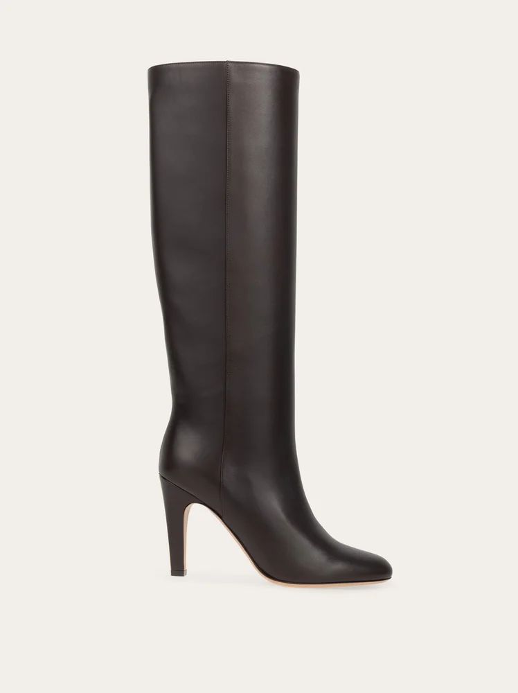 Knee high boot
