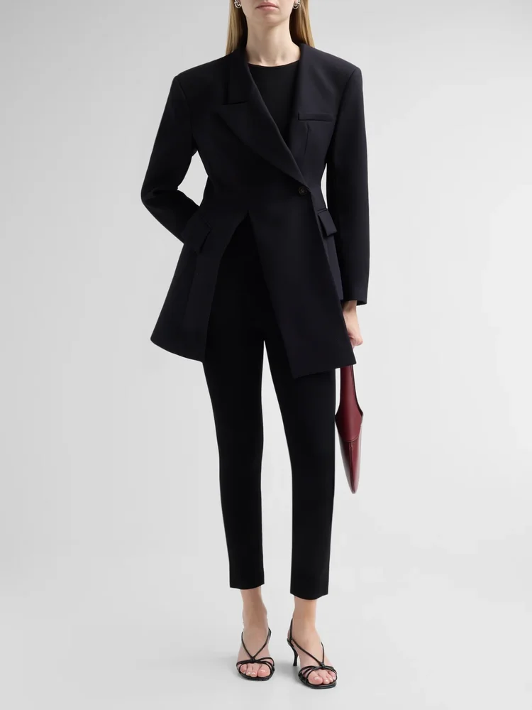 Asymmetric Volume-Contrast Jacket