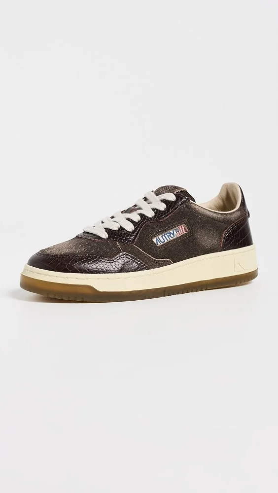 Medalist Low Suede Sneakers (Mustang/Brown)