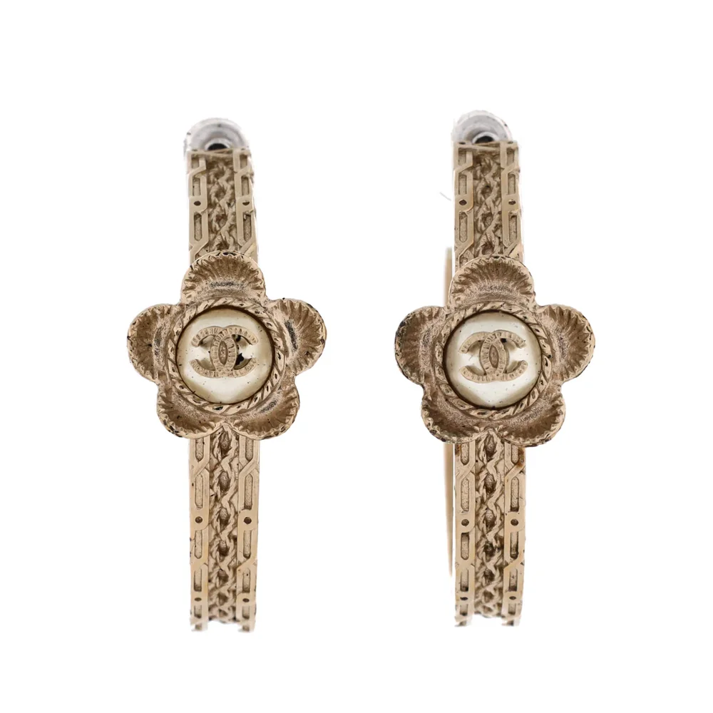 Pre-Owned Flower CC Hoop Earrings Metal with Faux Pearls