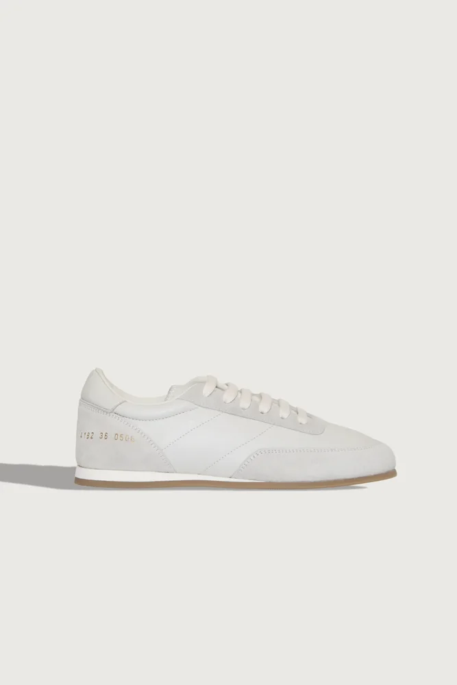 Minimal Runner Sneaker