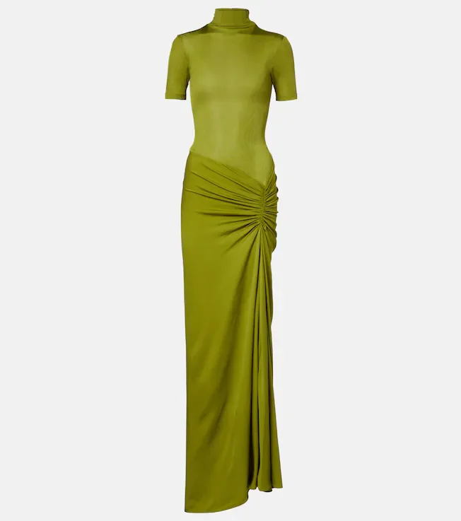 Tee gown