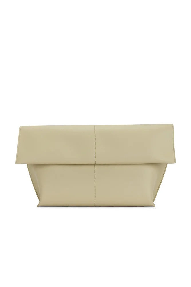 Seamed Clutch