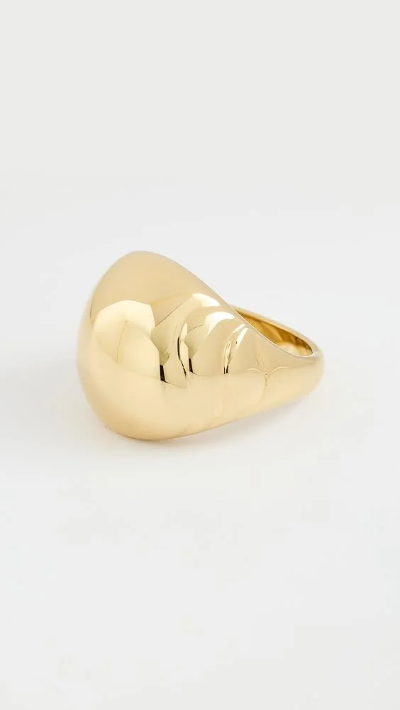Nelle Ring