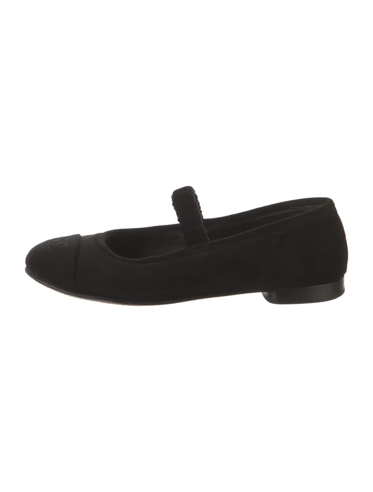 Interlocking CC Logo Velvet Ballet Flats