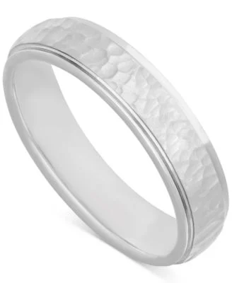 Men's Hammered Finish Step Edge Wedding Band in Sterling Silver
