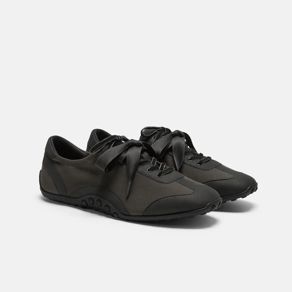 Vivaia Square-Toe Jogger Sneakerina (Carol)
