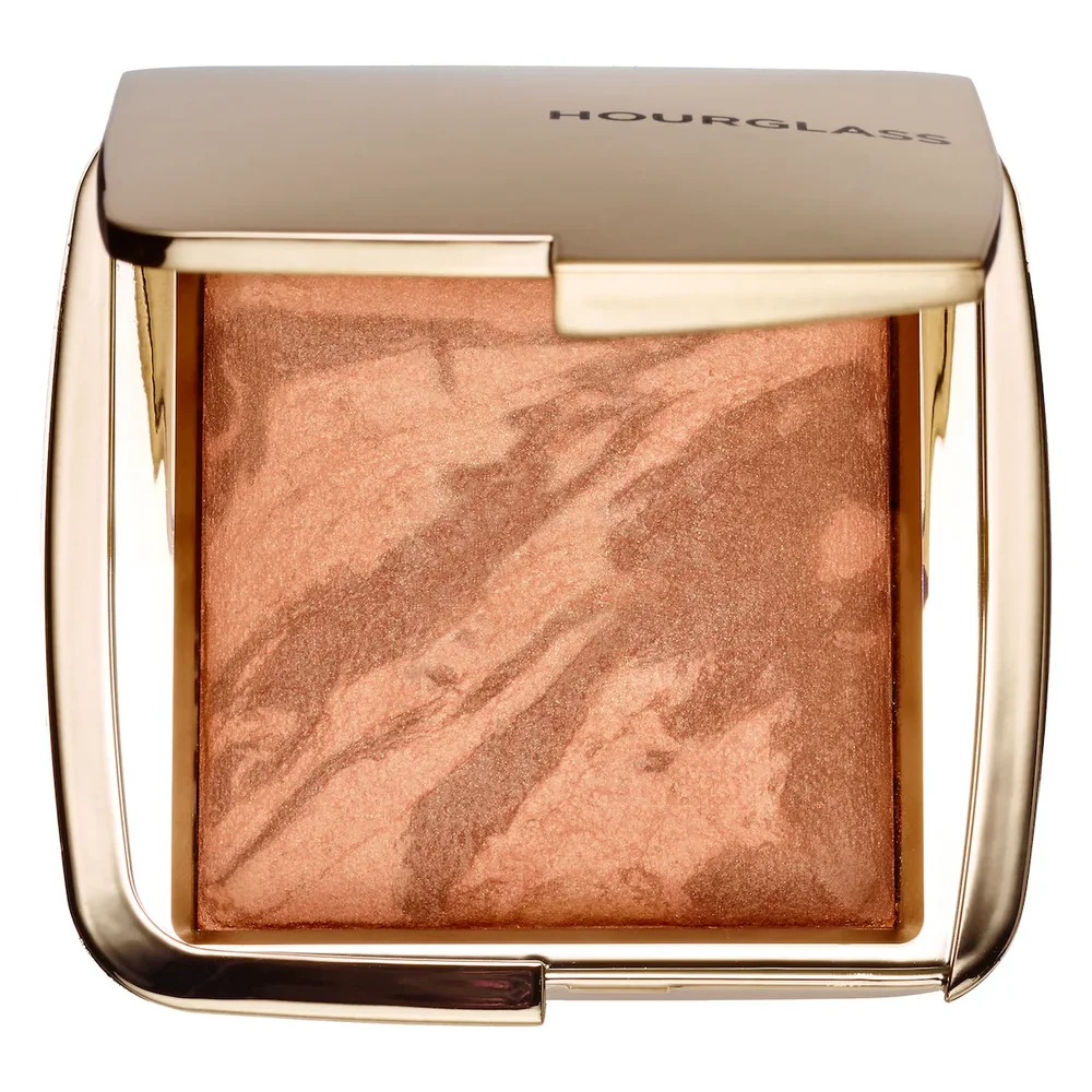 Ambient Lighting Bronzer in Radiant Bronze Light