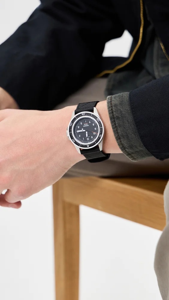 Modello Uno UT1-GMT Toolwatch Dive Watch