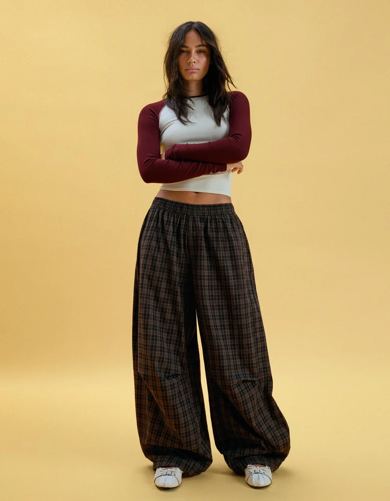 bershka.com Check barrel trousers