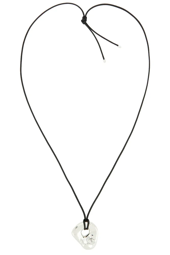 Lina Pendant Necklace