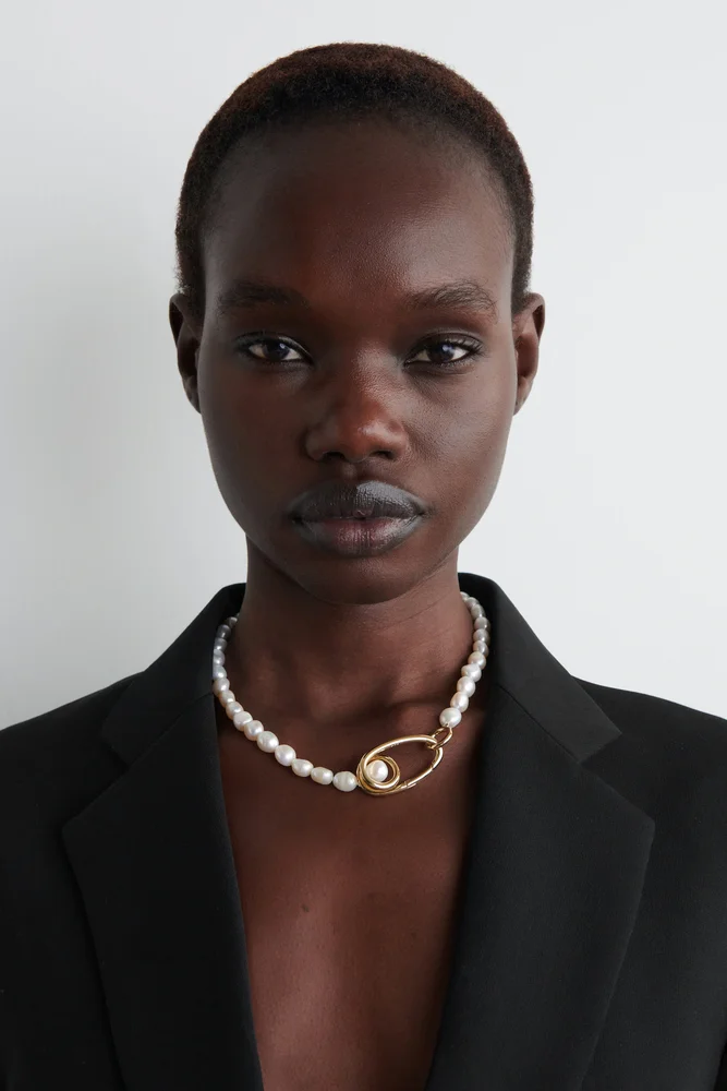 COILED FRESHWATER PEARL NECKLACE