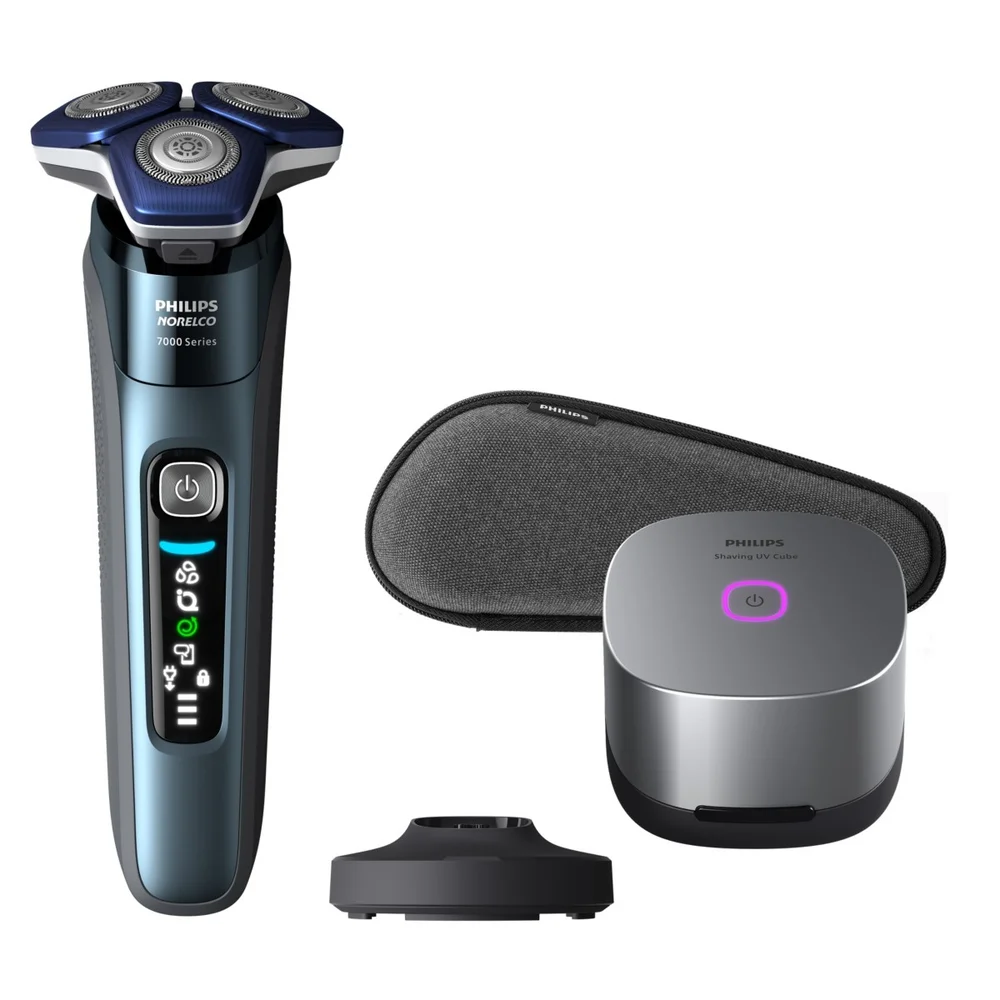 Philips Electric Shaver 7900 with UV Sanitizing Cube