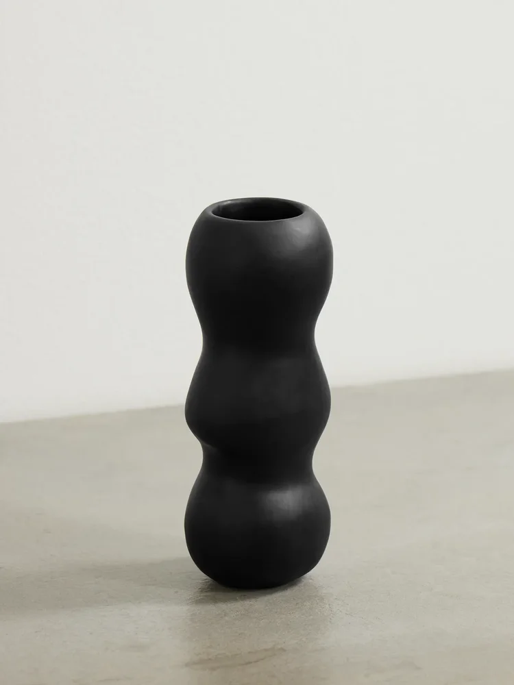 Mountain small resin vase