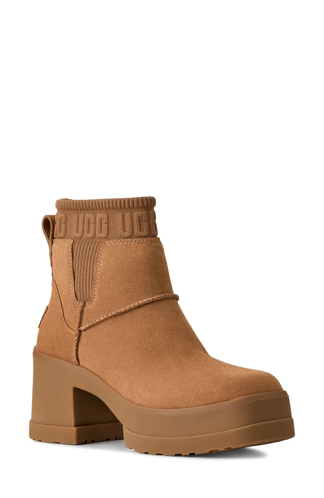 Moxy Water Resistant Chelsea Boot in Chestnut