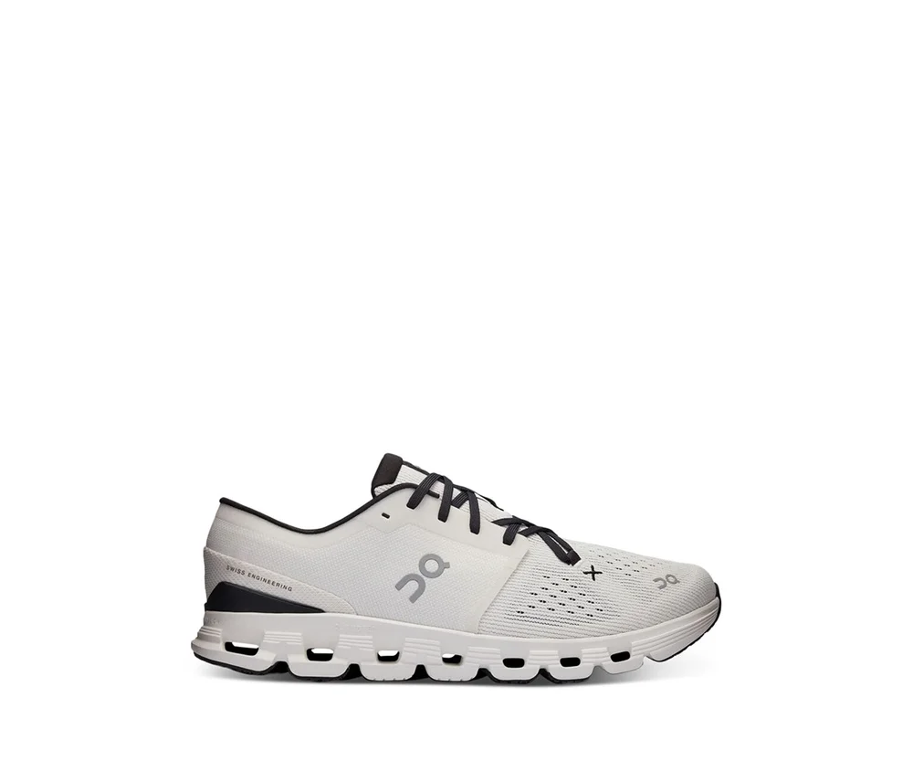 Cloud X 4 Sneakers