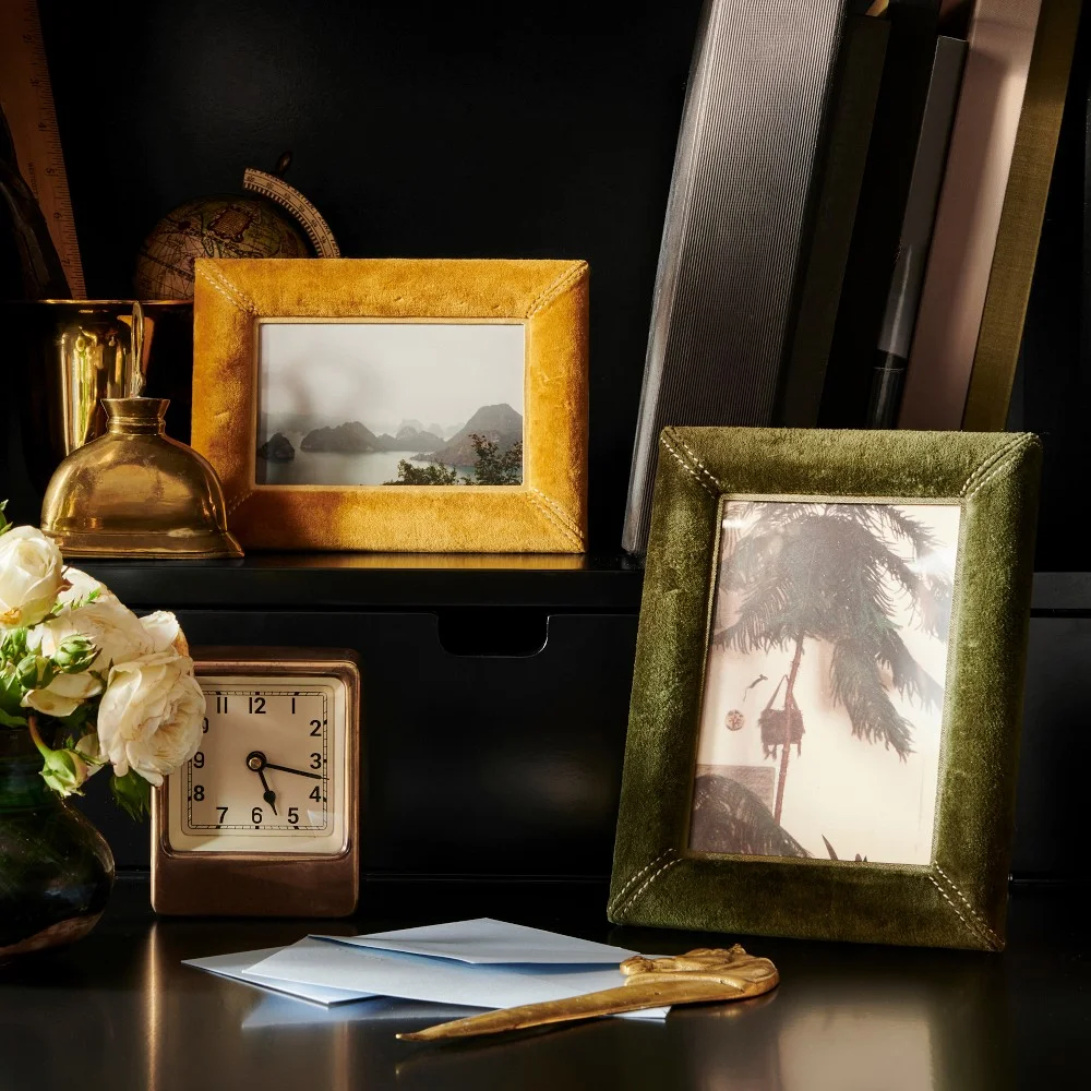 Juneau Velvet Picture Frame, 4 x 6