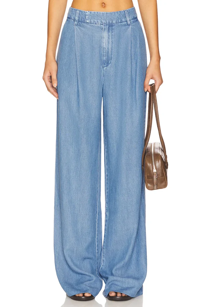 Agathe Pant