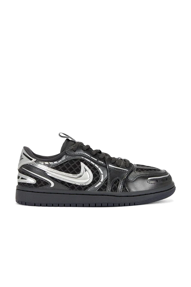 Air Jordan 1 MM Low V3 Sneaker in Black Metallic Silver White Anthracite