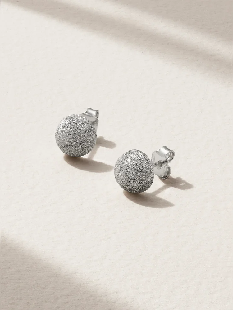Florentine Finish medium 18-karat white gold earrings
