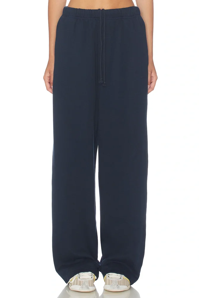 Classic Straight Leg Pant