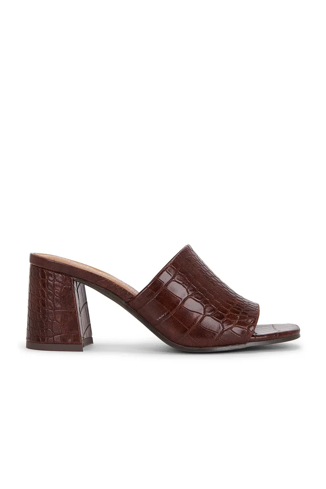 Adapt 3 Sandals