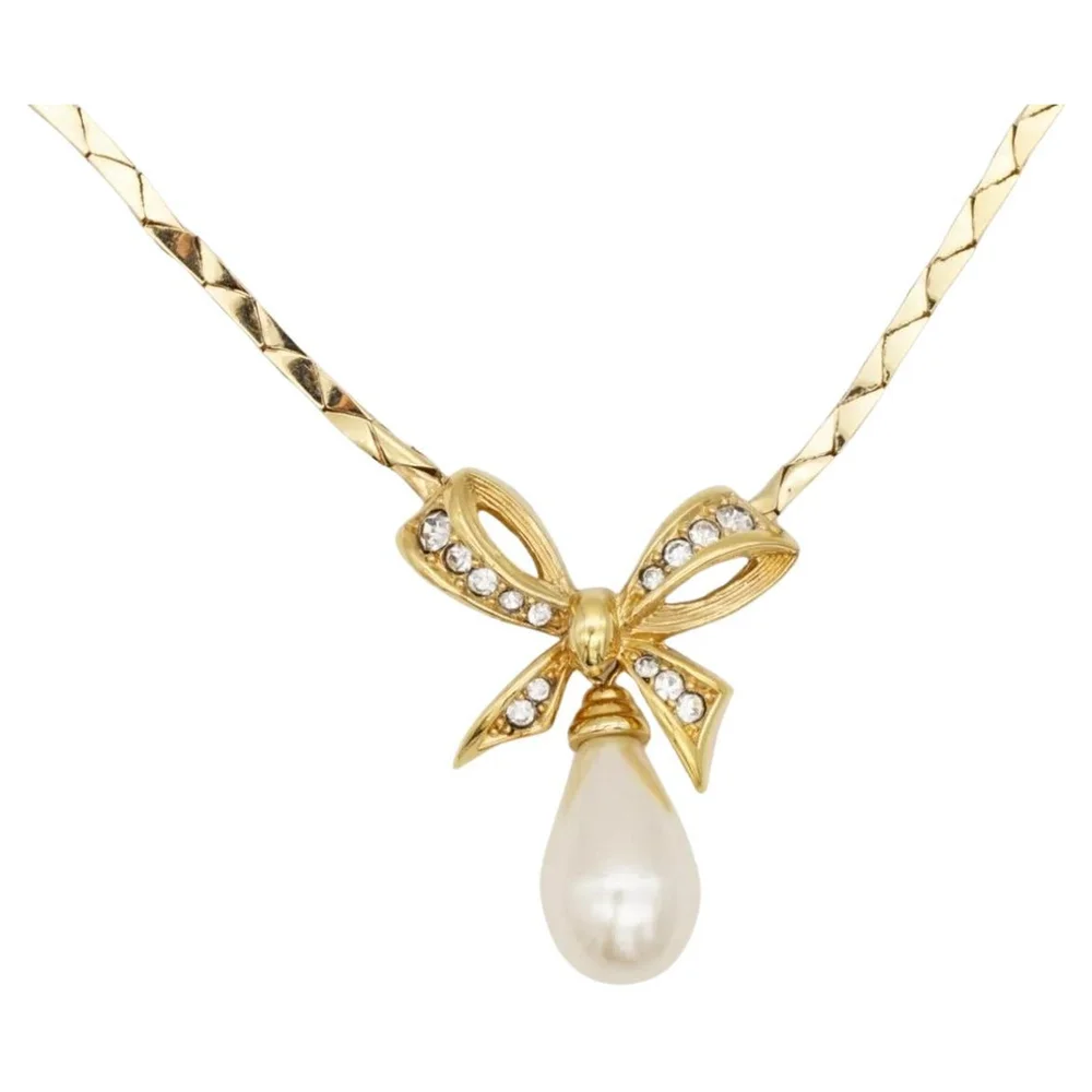 Pre-Owned Iconic Gold Knot Bow Water Drop Pearl Crystals Pendant Necklace