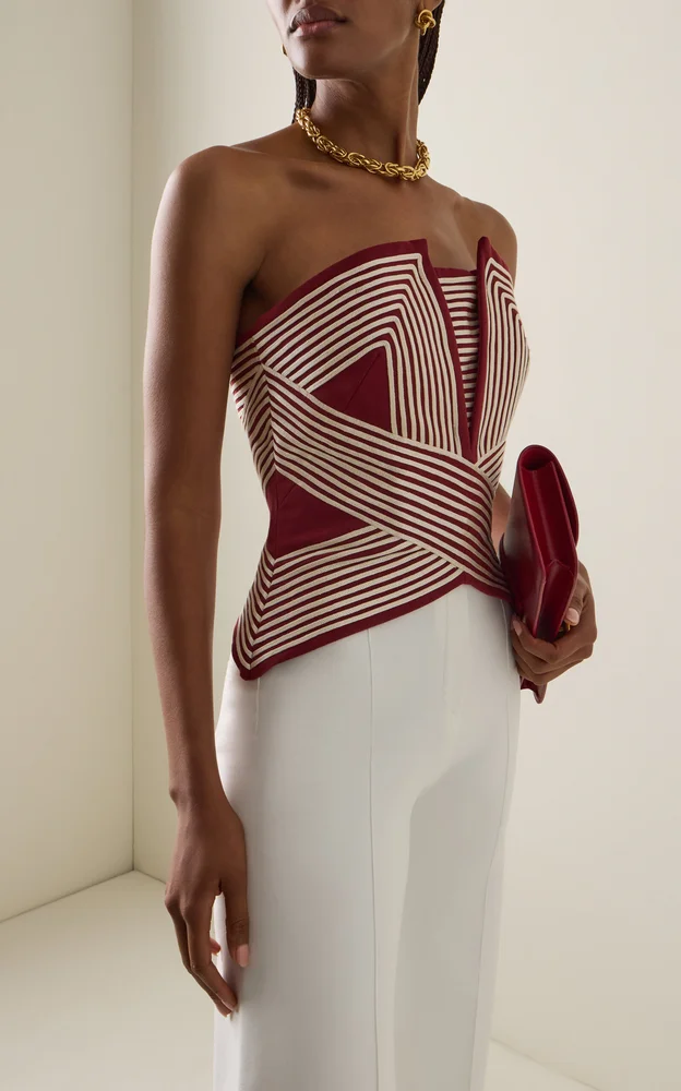 Sombra Clara Embroidered Top
