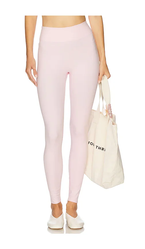 The Essentials Legging 437