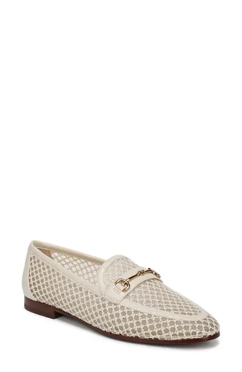 Loraine Mesh Flat