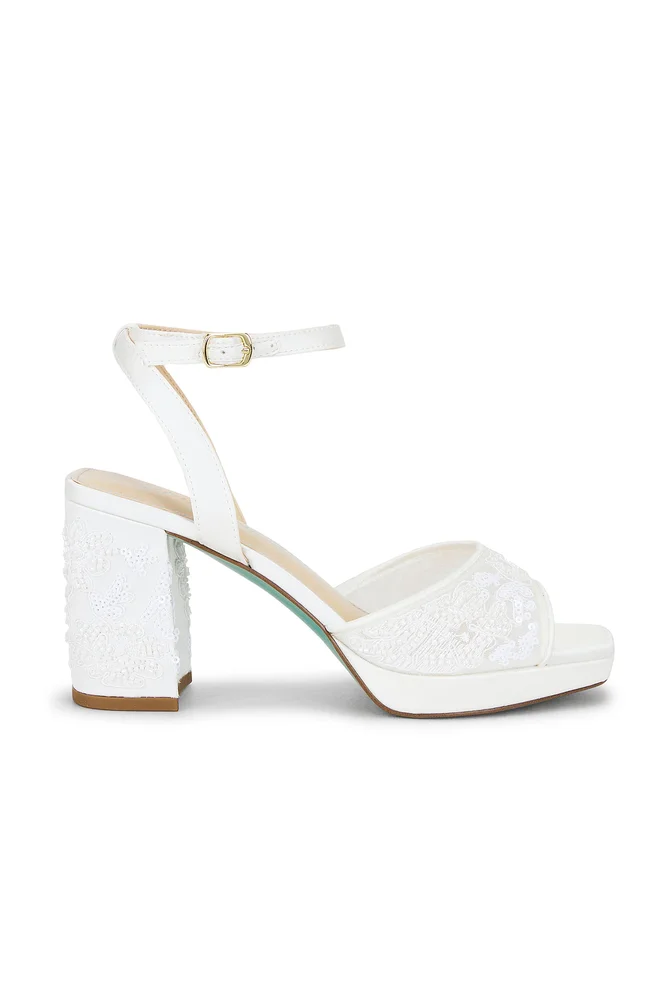 X Betsey Johnson Junie Pump
