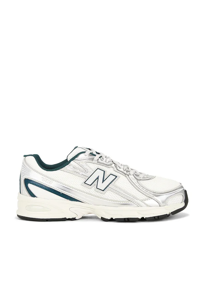 740 Sneaker
