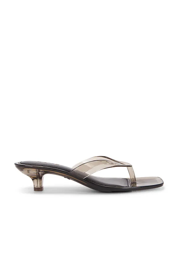 Shelly Sandal