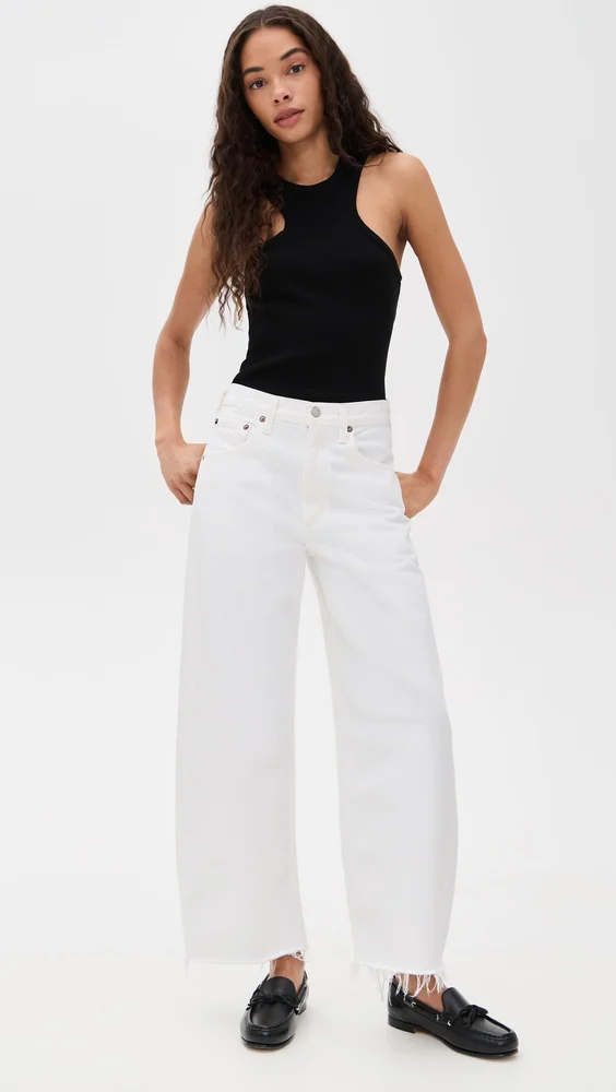Low Curve Fray Jeans