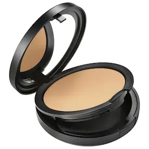 Studio Fix Fluid SPF15 24HR Matte Foundation + Oil Control - NC20