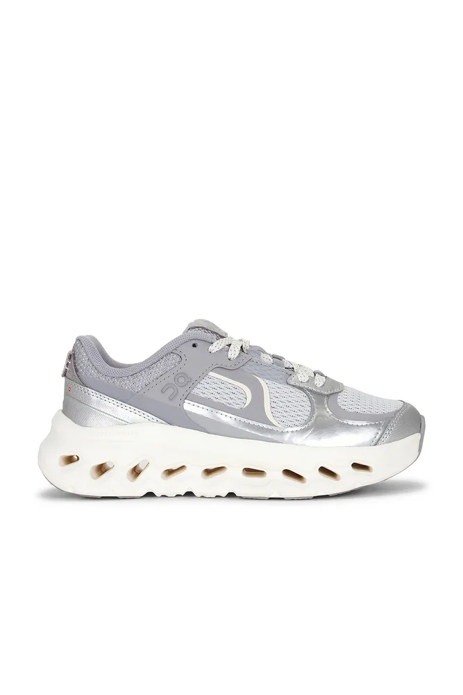 Cloudtilt Arc Sneaker